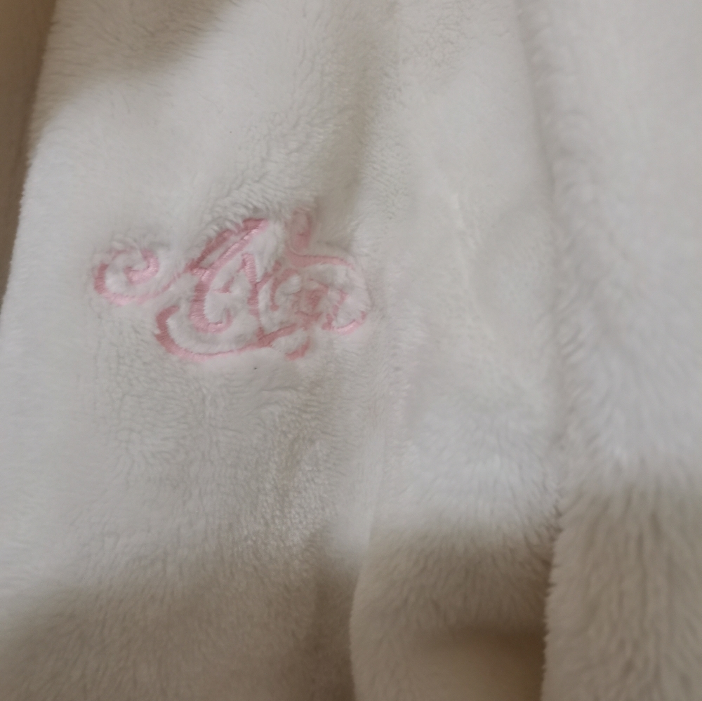 Victoria’s Secret Angel Robe - Picture 3 of 4